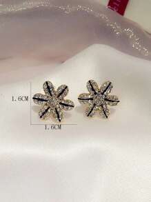 1 cặp khuyên tai đính đá toàn bộ sáu cánh hoa đơn giản, tinh tế và cá nhân hóa với thiết kế cao cấp độc đáo - Nhiều màu - Xem 3