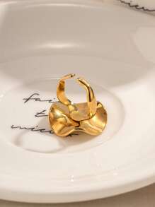 1pc Funky Circular Pleated Texture Waterproof 18K Gold Plated Stainless Steel Earrings For Women Daily Party Wearing - Yellow Gold - View 8