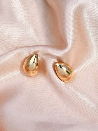 一对法式风格个性化高端镀金水滴耳环，适合女士日常佩戴