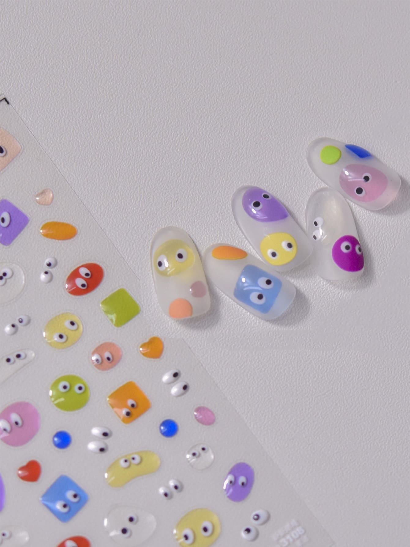 1張搞笑果凍笑臉指甲貼花新鮮浮雕卡通裝飾自粘指甲美甲搞笑貼紙 - 彩色 - 查看 1