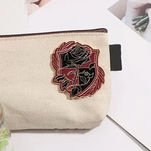 學院風服飾、背包和配件款式女士胸針設計