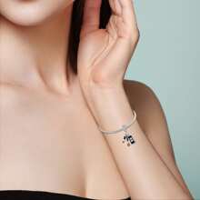 1 件鍍銀美容化妝眼影盤和刷子吊墜適合 Diy 手鍊、項鍊或珠寶製作,女士禮物 - 銀色 - 查看 5