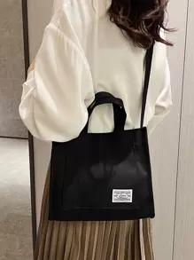 Bolsa cuadrada con parche de letra casual negro - Negro - Ver 7