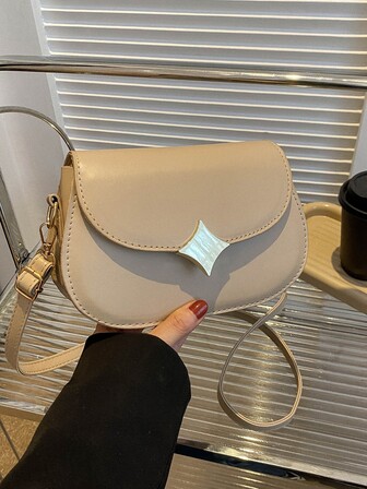 金屬裝飾pu材質傾蓋磁扣時尚側背坐騎袋,適合女性日常使用