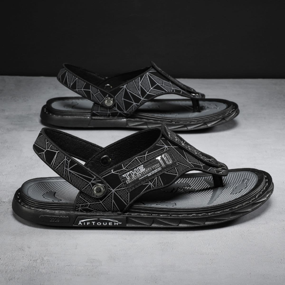 Men's Slip-On Sandals Breathable Open Toe Anti-Slip Double-Use Beach Slippers - Black - View 1