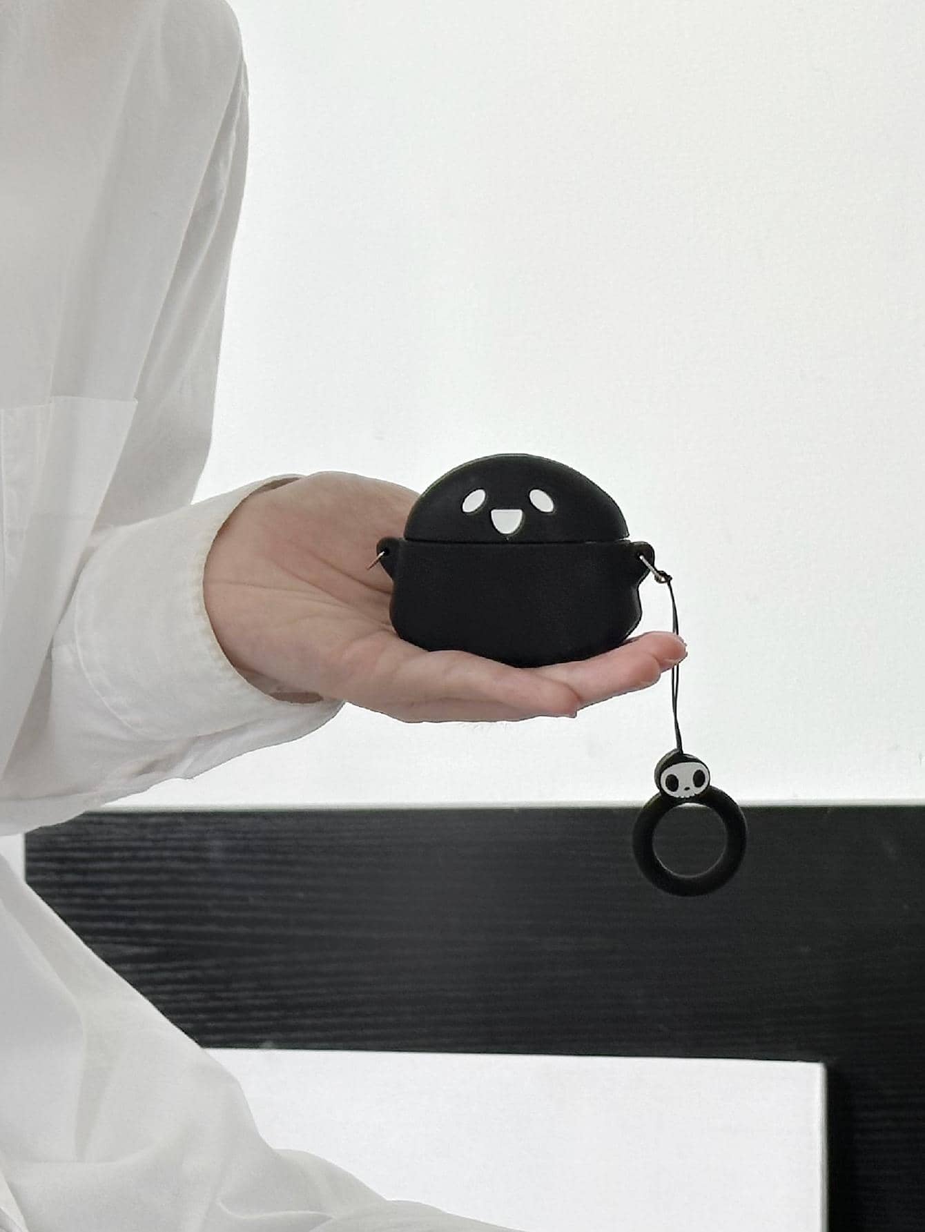 Funda compatible con Airpods con diseño de dibujos animados - Negro - Ver 1