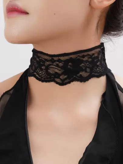 1 st. trendigt sexigt vintage minimalistiskt ihåligt jacquard elastiskt spets brett chokerhalsband för kvinnor, mångsidigt för halloweenfest, vardagskläder