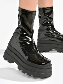 Women's  Shiny Patent Lug Platform Booties - Lug, Platform Square Toe Patent Mid Heel For Festival Shoes - 黑色 - 查看 2