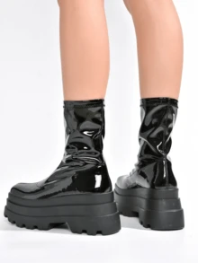 Women's  Shiny Patent Lug Platform Booties - Lug, Platform Square Toe Patent Mid Heel For Festival Shoes - 黑色 - 查看 5