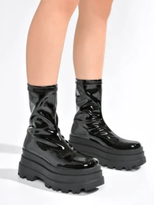 Women's  Shiny Patent Lug Platform Booties - Lug, Platform Square Toe Patent Mid Heel For Festival Shoes - 黑色 - 查看 3