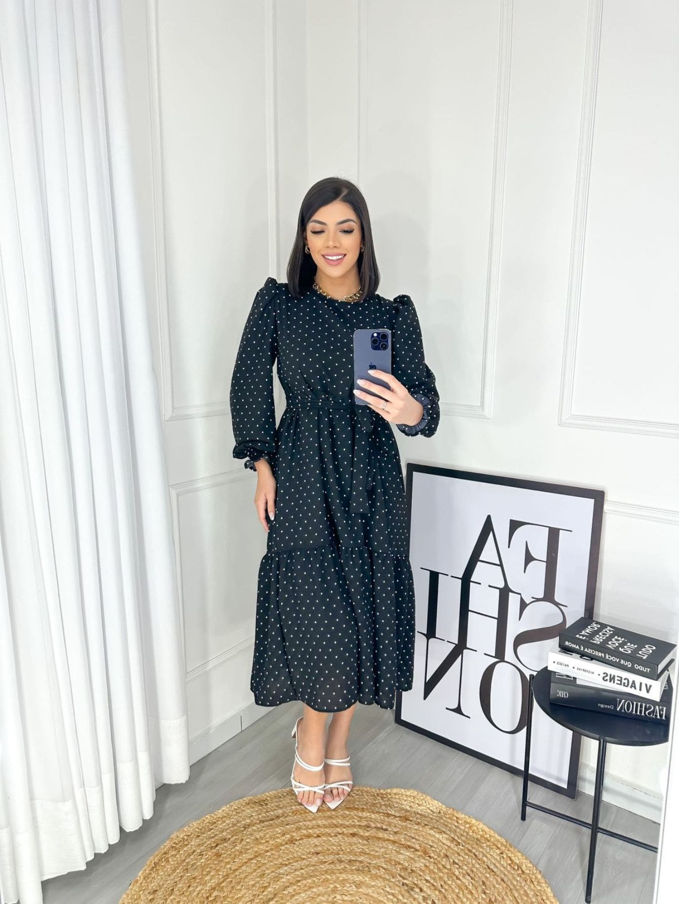 Women Dresses - 黑與白 - 查看 1