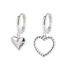 1pair Asymmetrical Hollow Out Heart Pendant Hoop Earrings For Women, Fashionable High-End Design Daily Wearing Jewelry Valentines