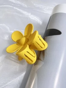 1pc Ladies' Solid Color Flower Hair Claw Clip For Bathing & Daily Use, Hair Styling Tool - Yellow - View 2