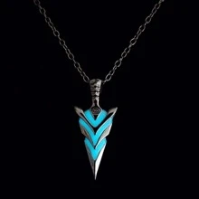 Collar Colgante De Flecha Que Brilla En La Oscuridad Con Diseño Vintage Fluorescente Para Unisex - Negro de pistola - Ver 2