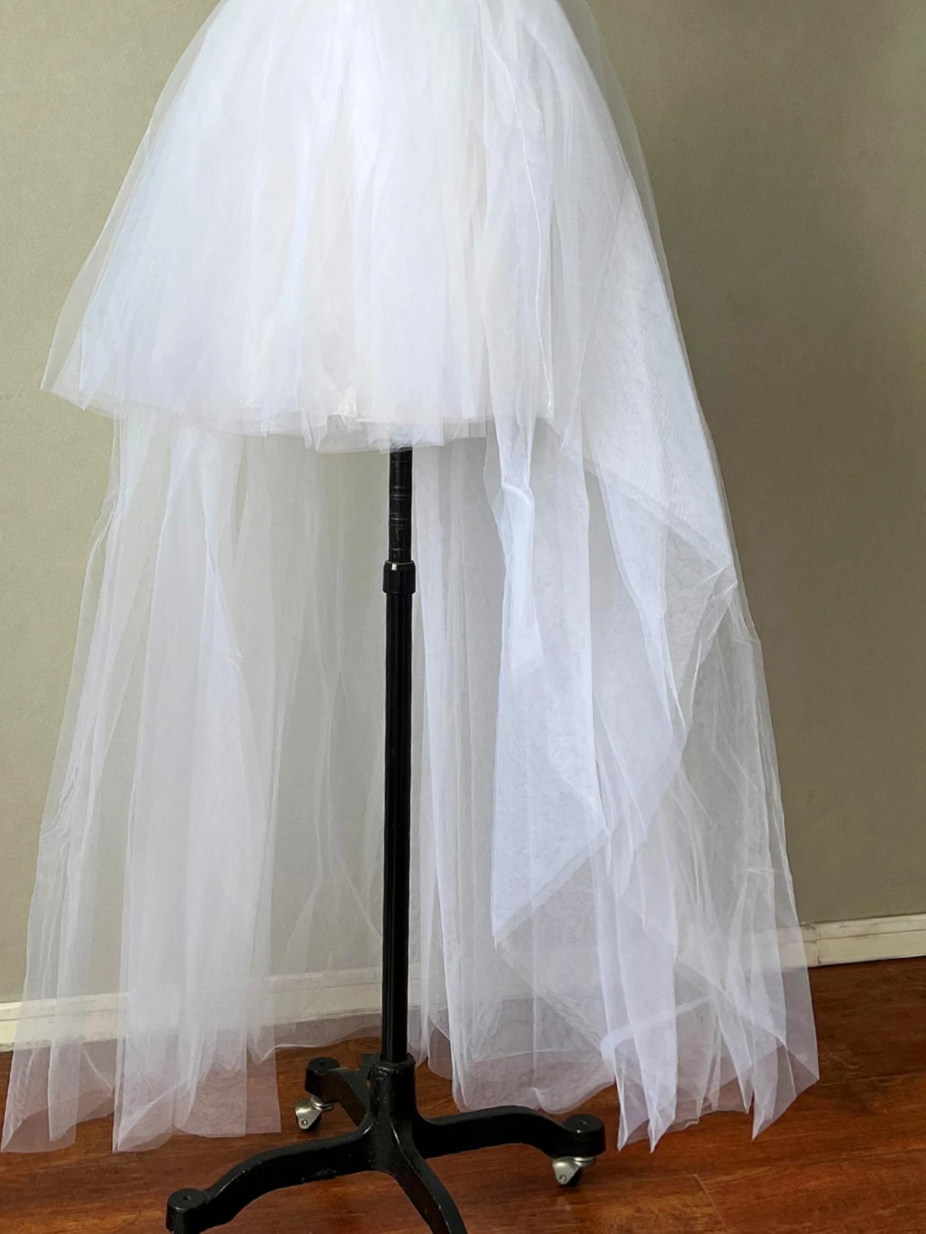 1 Pièce Robe De Fête Détachable Avec Traîne De Mariée, Jupe Avant Courte Et Arrière Longue À 4