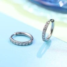 MDFUN Huggic CZ 圈形耳环，316L 不锈钢材质，镶嵌立方氧化锆，低过敏性耳钉，适用于耳软骨/耳廓穿孔，男女皆宜 - 銀色 - 查看 4