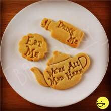 3Pcs/Set Funny Teapot Phrases Plastic Embossed Cookies Moulds, Including 'Eat Me Drink Me' Bottle Shaped Cookies Mould - White - View 6