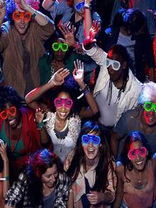 1 件 LED 眼镜，带 5 种不同的霓虹灯颜色，在黑暗中闪耀，适合派对用品。发光眼镜适合节日生日、情人节和万圣节派对用品。角色扮演圣诞节 - 綠色 - 查看 10