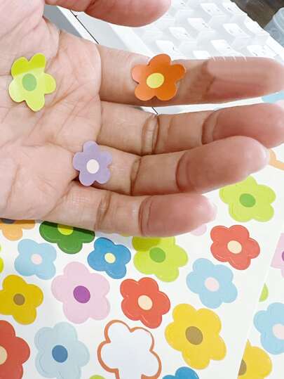 6入組/12入組/18入組兒童文具貼紙，隨機顏色梅花和圓形DIY剪貼簿裝飾