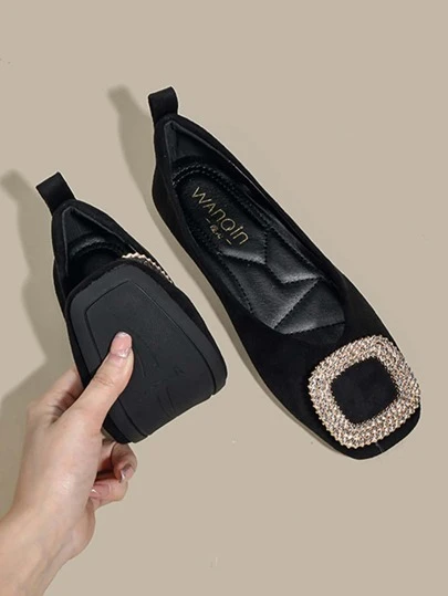 女式柔軟 Pu 皮純色舒適工作鞋平跟方頭簡約輕便休閒鞋