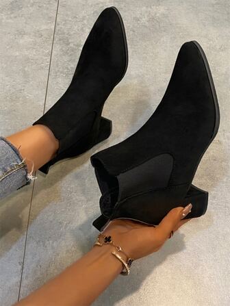 女士秋冬新款欧美时尚尖头短靴，绒面革面料，松紧带，粗跟