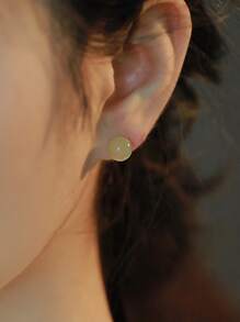 1 par de brincos de pino de jade verde femininos da moda, piercing de orelha simples e doce com revestimento de cobre e prata, presente perfeito para o dia dos namorados e uso diário