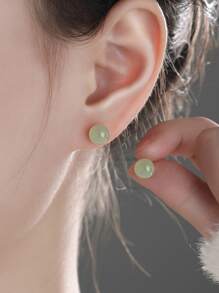 1 par de brincos de pino de jade verde femininos da moda, piercing de orelha simples e doce com revestimento de cobre e prata, presente perfeito para o dia dos namorados e uso diário