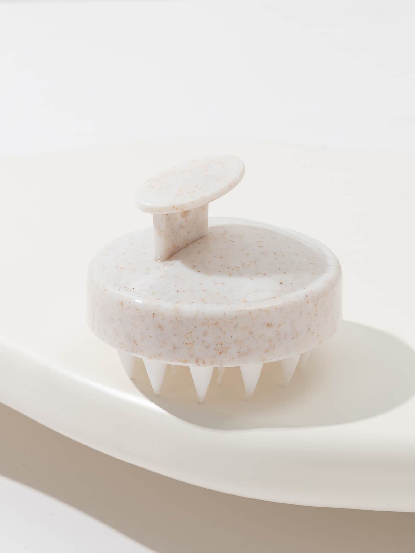 1 chiếc bàn chải massage da đầu lông mềm, bàn chải gội đầu bằng vỏ ngô thoải mái thay thế cho việc gội đầu bằng ngón tay - trắng - Xem 1