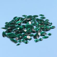 100 pezzi/pacco Strass da cucire in acrilico verde di dimensioni miste per abito DIY, abbigliamento, scarpe, decorazione di borse