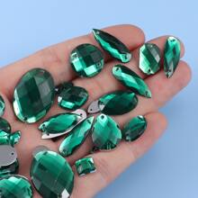 100 pezzi/pacco Strass da cucire in acrilico verde di dimensioni miste per abito DIY, abbigliamento, scarpe, decorazione di borse