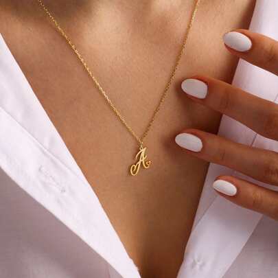 1入不鏽鋼心形吊墜,26個英文字母設計,個性化情侶名字項鍊,適用於生日