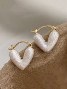 1 对心形耳钉优雅情人节