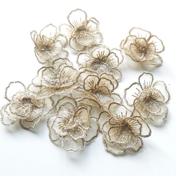 10pcs Gold & White Small Petal & Flower Shaped Applique For Bridal, Formal Wear And Children's Clothing