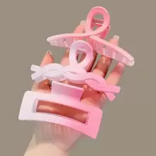 8 件套女士大号亚克力彩绘发爪夹，克莱因蓝配色，时尚个性，ins 风；简约吸睛，街头风、学院风；适合外出、购物、约会、派对、旅行、游泳，以及商务、上学、日常通勤等场合。情人节发夹，发卡，发夹，发饰 ... - 粉色 - 查看 3