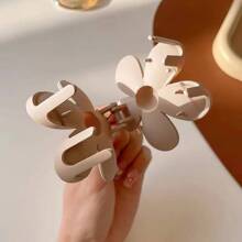 Bộ 8 kẹp tóc nữ màu xanh Klein được sơn acrylic, thời trang và cá tính theo phong cách Ins, đơn giản và thanh lịch, phong cách đường phố thường ngày, phụ kiện tóc phong cách sinh viên cá tính cho mua sắm, hẹn hò, vui chơi, tụ họp, tiệc tùng, du lịch, bãi biển, bơi lội, công sở và đi làm, sinh viên, kẹp tóc càng cua, kẹp tóc hàm, kẹp tóc cài, kẹp tóc giữ tóc, đồ dùng học tập, hoa mùa thu đông cho trang phục đi nghỉ mát của nữ mùa hè - Màu Khaki - Xem 5