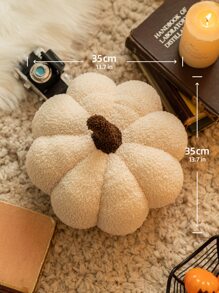 1個萬聖節造型彩點南瓜絨面靠枕