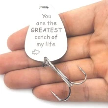 Rompin 1入閃亮個人化刻字三叉魚鉤,適合您男友的幸運釣魚禮物