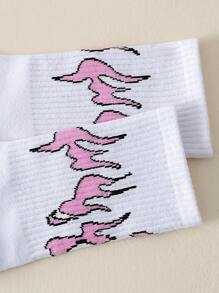A Pair Of Women's Breathable Sweat-Wicking Comfortable Casual Pink Flame Pattern Mid-Tube Socks