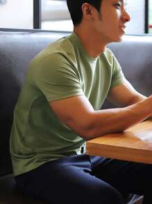 Men T-Shirts - 綠色 - 查看 2