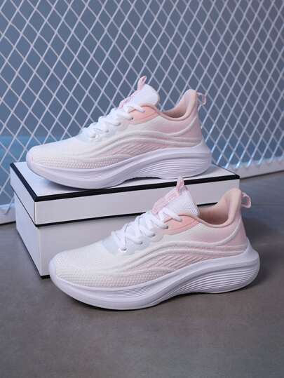 女士四季减震跑鞋，百搭透气网眼，防滑增高鞋底，舒适休闲运动鞋，适合户外健身和工作场所