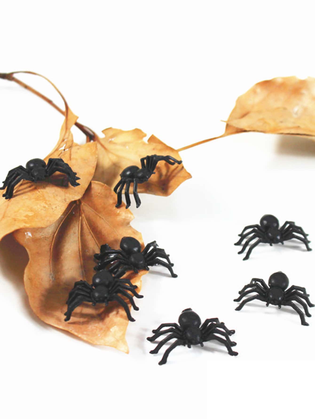 50pcs/set Small Black Plastic Spider, Black Luminous Glow In The Dark