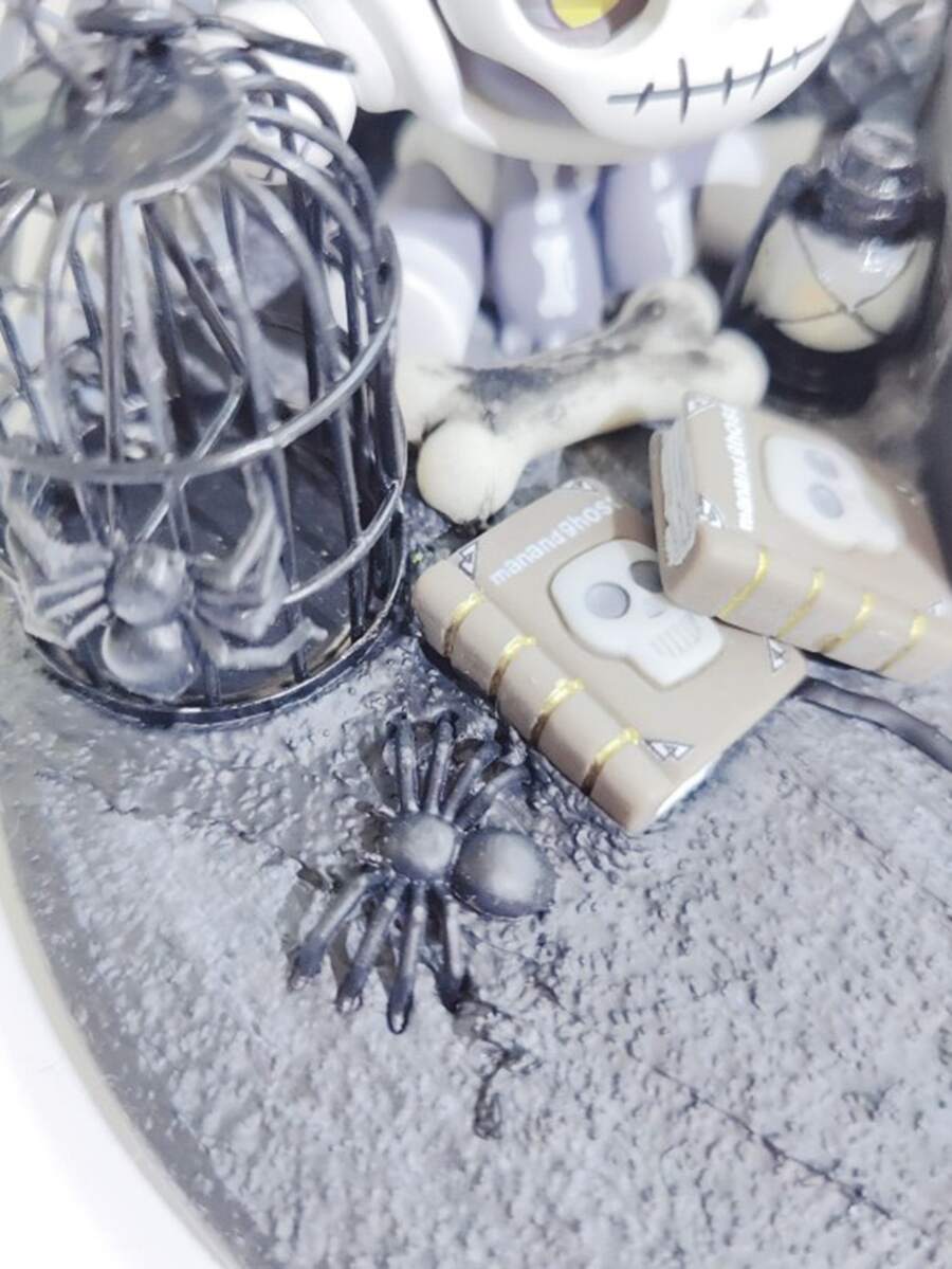 50pcs/set Small Black Plastic Spider, Black Luminous Glow In The Dark