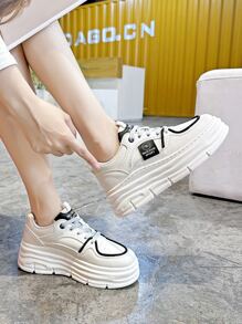 1雙女式運動休閒風格厚底百搭時尚輕便學生休閒平底鞋