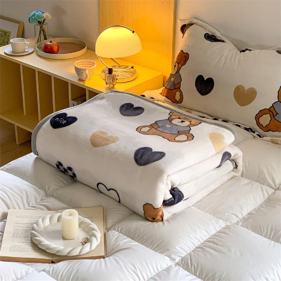 1pc Heart-shaped Bear Milk Velvet Double-sided Plush Blanket - Multicolor - View 1