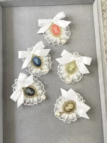 新品灰色复古时尚高端蕾丝蝴蝶结和压花公主皇冠胸针适用于派对礼服装饰，是送给女性情人节、妈妈、母亲、母亲节、礼物的完美礼物 - 灰色 - 查看 5