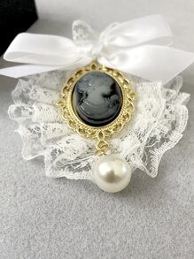 新品灰色复古时尚高端蕾丝蝴蝶结和压花公主皇冠胸针适用于派对礼服装饰，是送给女性情人节、妈妈、母亲、母亲节、礼物的完美礼物 - 灰色 - 查看 10