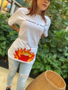 Oversized White T-Shirt With Elmo Triumphs Evil Print