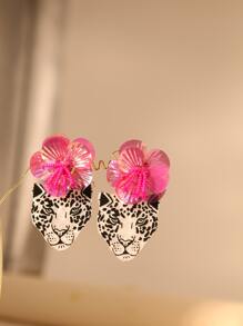 可愛的誇張美洲豹造型耳環,適合作為女性禮物,黑白配色仿貝殼效果,材質為亞克力 - 動物豹頭搭配亮粉色亮片花朵 - 查看 3