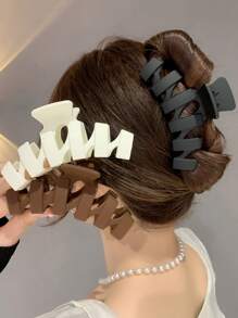 3 cái Móng vuốt tóc hình tam giác bằng nhựa mờ màu thông thường - Nhiều màu - Xem 2