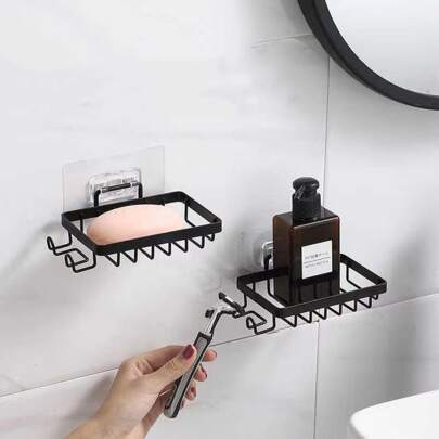 1个带沥水和壁挂功能的皂碟架，不锈钢材质，适用于浴室和卫生间，浴室配件